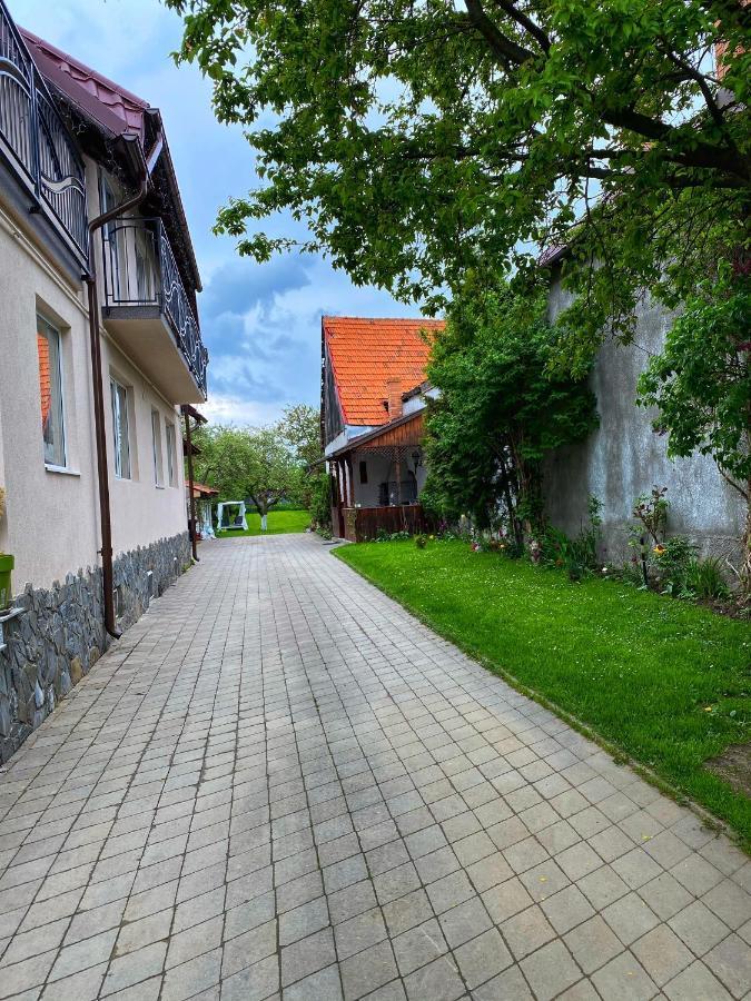 Casa Leny Hotell Tohanu Nou Eksteriør bilde